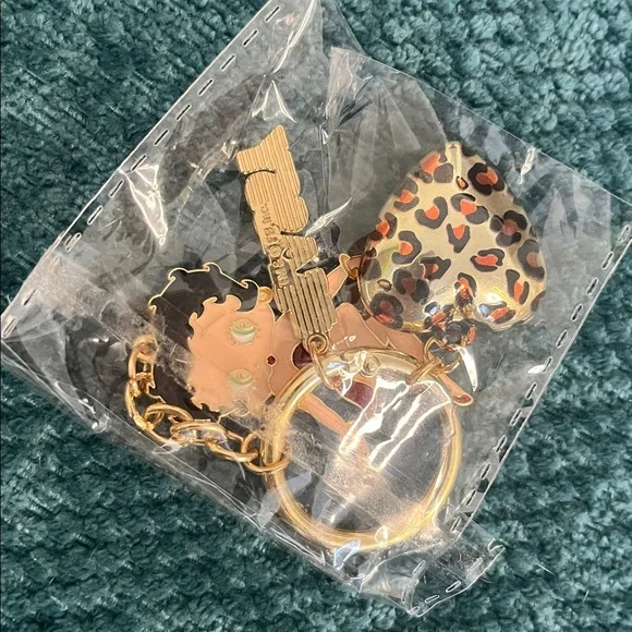 Betty Boop Sassy Key Ring Chain Bag Charm Leopard Gold Tone NWOT - Picture 3 of 8